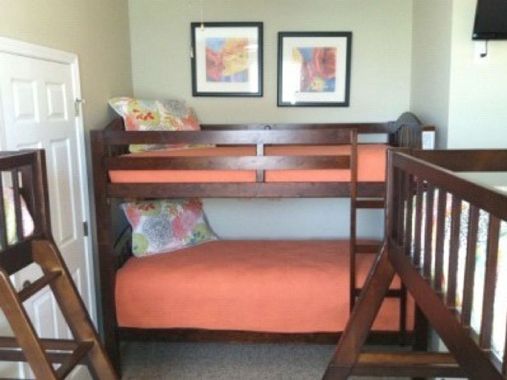 BR6 - second view - sleeps 8 in 3 bunks (2 Dbl down/Twin up, 1 Twin/Twin)