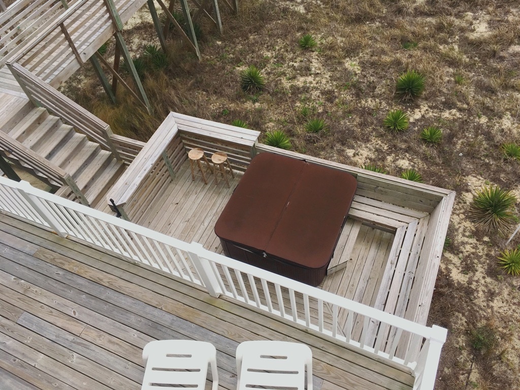 Looking down to the Middle floor deck and the lower Hot tub deck from Upper floor deck
